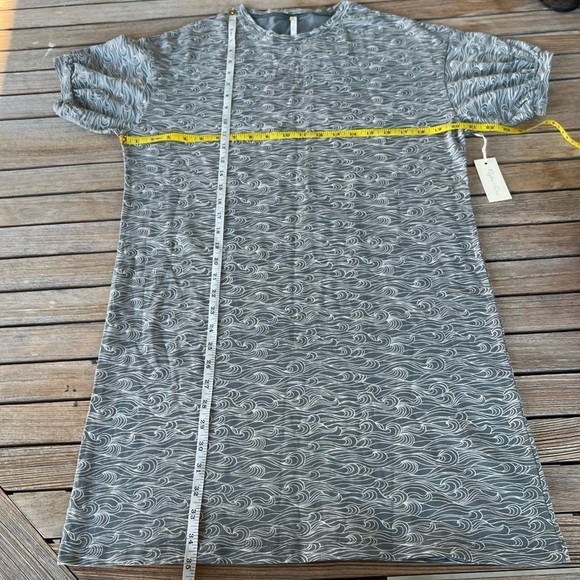 Rylee + Cru Ocean Waves T-Shirt Dress Gray White Short Sleeve Small NWT - Picture 7 of 10